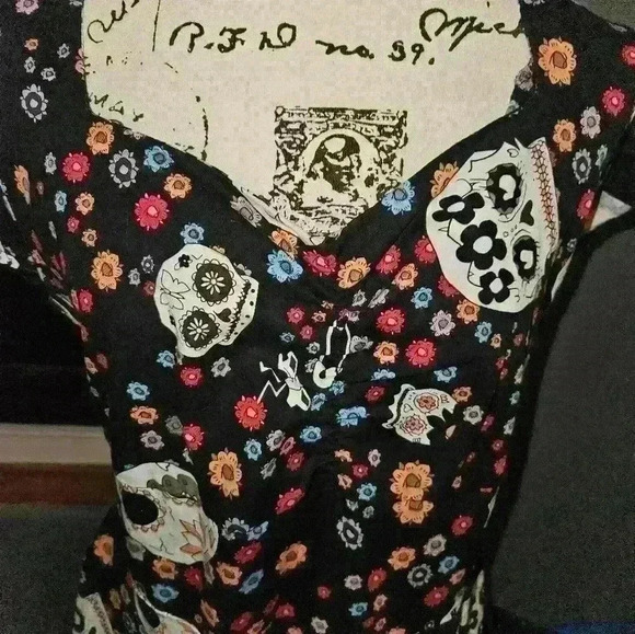 Skull Dress Size XXL - Picture 5 of 8